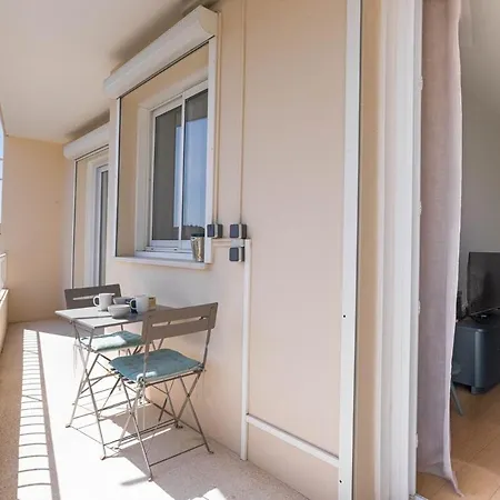 Perchoir - Balcon, Vue Sur La Ville, Palais&plages Appartement *
